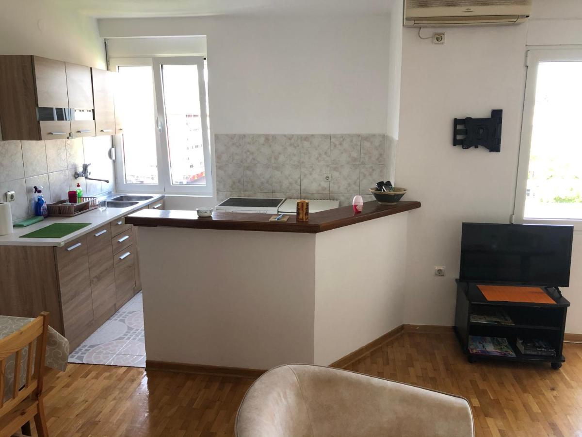 Square Apartment 포드고리차 외부 사진